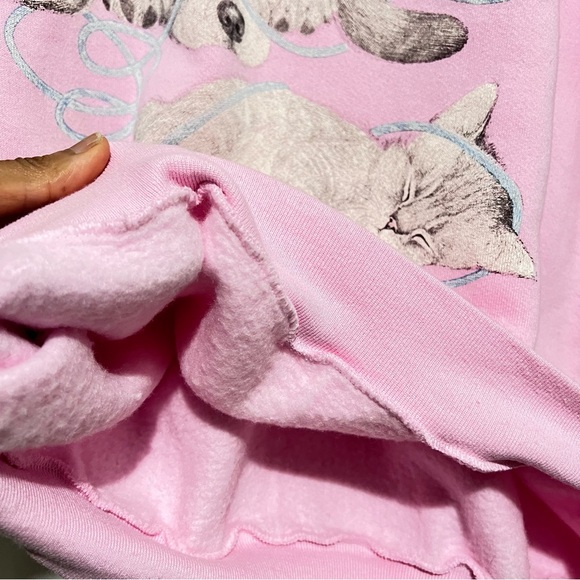 Vintage Fruit of the loom sweatshirt collared pink with dog and cat : Box R: - Picture 7 of 10